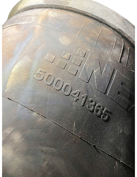 Iveco S-WAY - Zračni ovjes: slika Iveco S-WAY - Zračni ovjes Iveco S-WAY - Zračni ovjes: slika Iveco S-WAY - Zračni ovjes