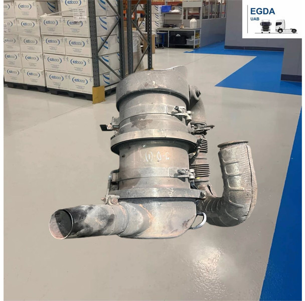 John Deere - Katalizator: slika John Deere - Katalizator John Deere - Katalizator: slika John Deere - Katalizator