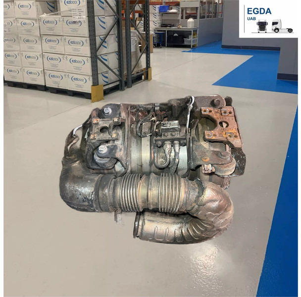 John Deere - Katalizator: slika John Deere - Katalizator John Deere - Katalizator: slika John Deere - Katalizator