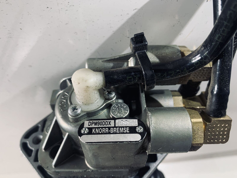 KNORR-BREMSE - Dijelovi kočnica: slika KNORR-BREMSE - Dijelovi kočnica KNORR-BREMSE - Dijelovi kočnica: slika KNORR-BREMSE - Dijelovi kočnica