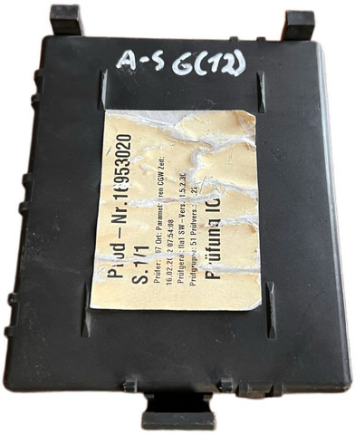 Mercedes-Benz 2013 - Upravljačka jedinica (ECU): slika Mercedes-Benz 2013 - Upravljačka jedinica (ECU) Mercedes-Benz 2013 - Upravljačka jedinica (ECU): slika Mercedes-Benz 2013 - Upravljačka jedinica (ECU)