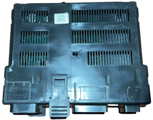 Renault - Upravljačka jedinica (ECU): slika Renault - Upravljačka jedinica (ECU) Renault - Upravljačka jedinica (ECU): slika Renault - Upravljačka jedinica (ECU)