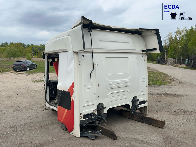 Scania - Kabina i unutrašnjost: slika Scania - Kabina i unutrašnjost Scania - Kabina i unutrašnjost: slika Scania - Kabina i unutrašnjost