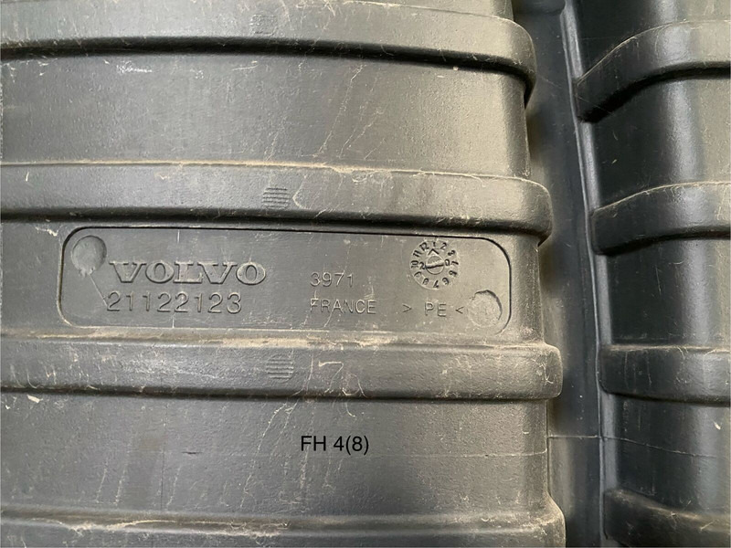 Volvo - Cijev usisa: slika Volvo - Cijev usisa Volvo - Cijev usisa: slika Volvo - Cijev usisa