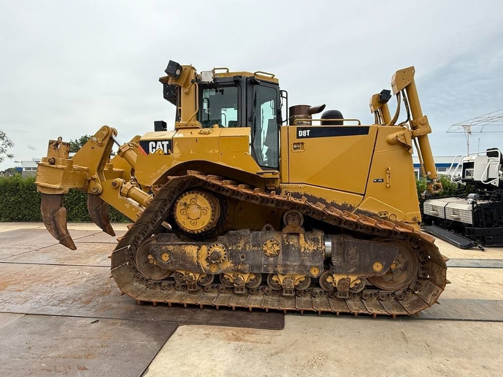 Buldožer CAT D 8 T LGP: slika Buldožer CAT D 8 T LGP