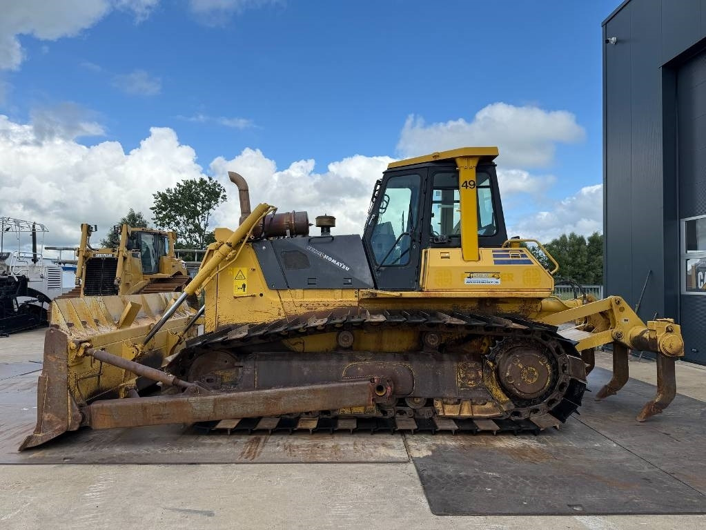 Komatsu D 65 PX-12 - Buldožer: slika Komatsu D 65 PX-12 - Buldožer Komatsu D 65 PX-12 - Buldožer: slika Komatsu D 65 PX-12 - Buldožer