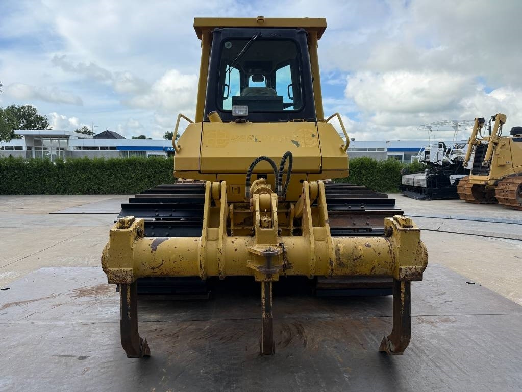 Komatsu D 65 PX-12 - Buldožer: slika Komatsu D 65 PX-12 - Buldožer Komatsu D 65 PX-12 - Buldožer: slika Komatsu D 65 PX-12 - Buldožer