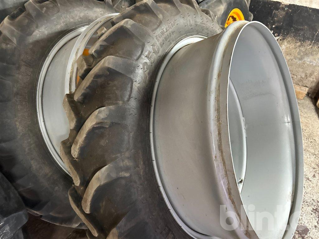 Alliance 270/95 R36 - Kompletan kotač: slika Alliance 270/95 R36 - Kompletan kotač Alliance 270/95 R36 - Kompletan kotač: slika Alliance 270/95 R36 - Kompletan kotač