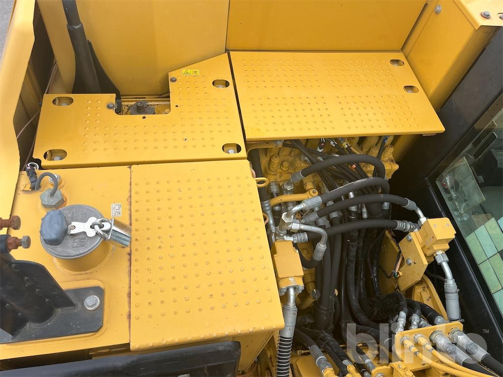 Bager gusjeničar CAT 312EL: slika Bager gusjeničar CAT 312EL Bager gusjeničar CAT 312EL: slika Bager gusjeničar CAT 312EL