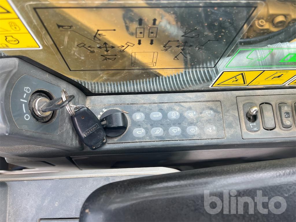 Bager gusjeničar CAT 312EL: slika Bager gusjeničar CAT 312EL Bager gusjeničar CAT 312EL: slika Bager gusjeničar CAT 312EL