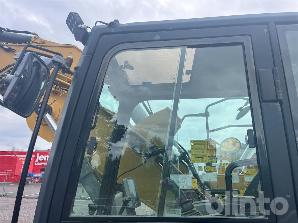 Bager gusjeničar CAT 312EL: slika Bager gusjeničar CAT 312EL Bager gusjeničar CAT 312EL: slika Bager gusjeničar CAT 312EL