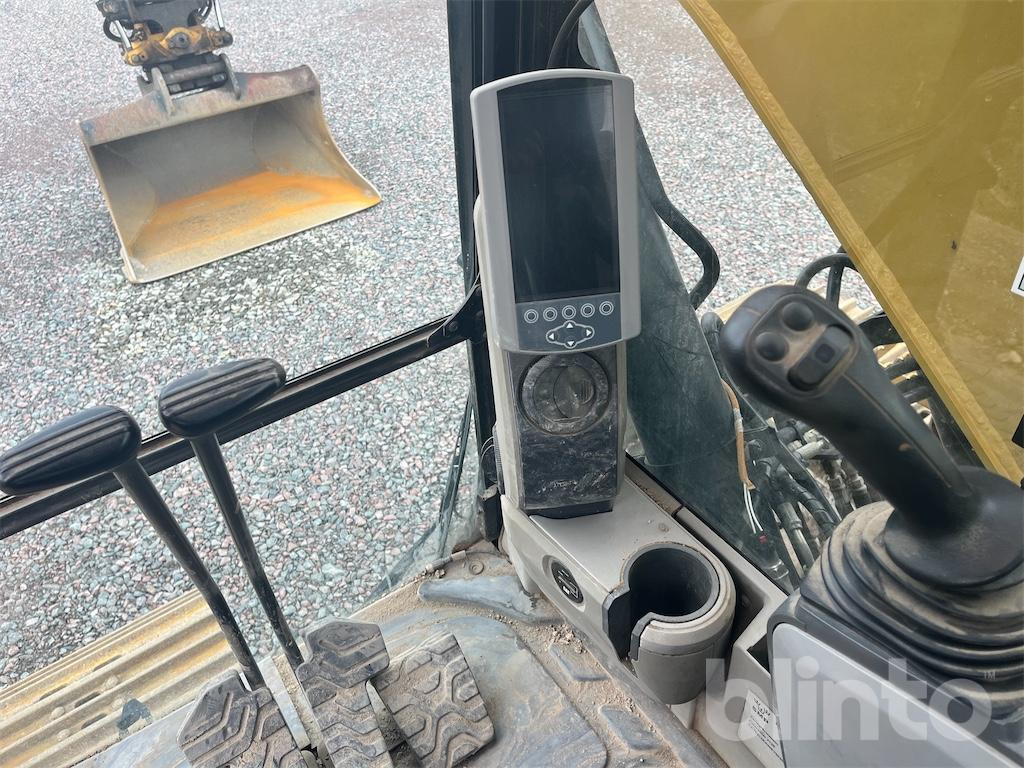 Bager gusjeničar CAT 312EL: slika Bager gusjeničar CAT 312EL Bager gusjeničar CAT 312EL: slika Bager gusjeničar CAT 312EL