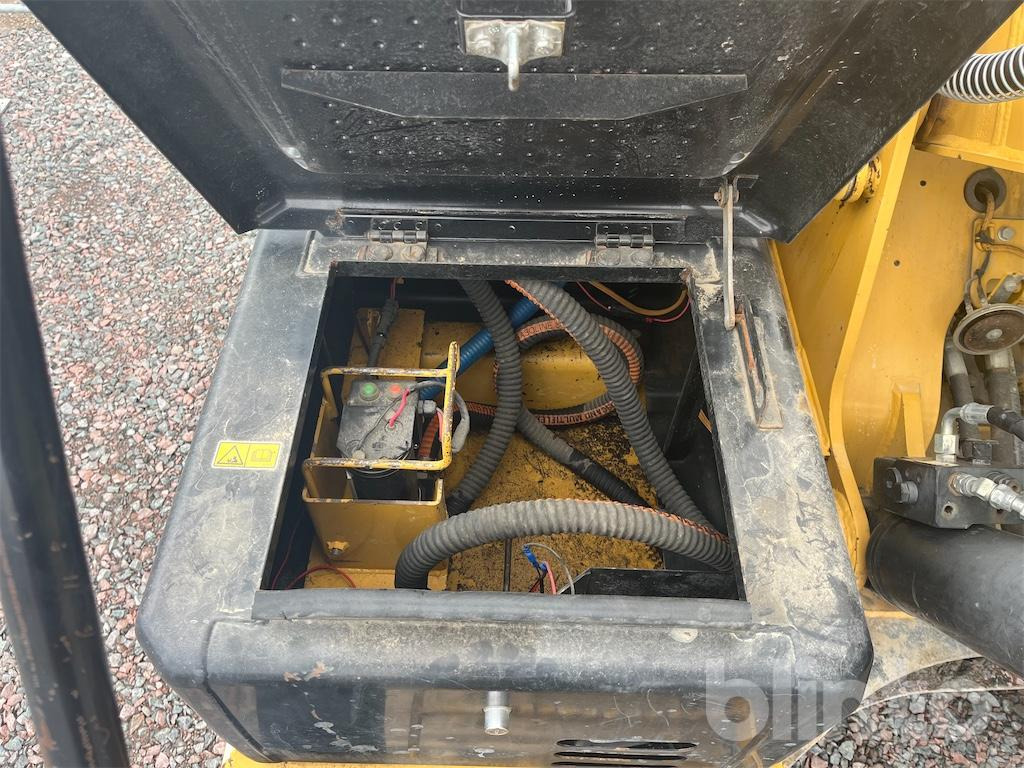 Bager gusjeničar CAT 312EL: slika Bager gusjeničar CAT 312EL Bager gusjeničar CAT 312EL: slika Bager gusjeničar CAT 312EL