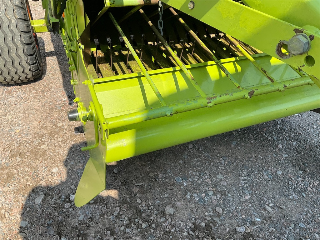 Claas Rollant 46 - Rolo balirka: slika Claas Rollant 46 - Rolo balirka Claas Rollant 46 - Rolo balirka: slika Claas Rollant 46 - Rolo balirka
