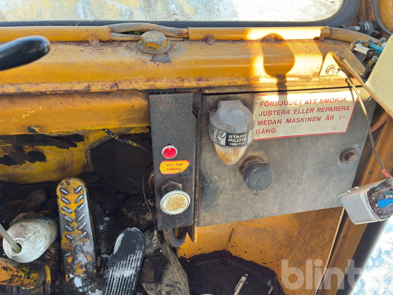 Utovarivač na kotačima Clark 55: slika Utovarivač na kotačima Clark 55 Utovarivač na kotačima Clark 55: slika Utovarivač na kotačima Clark 55