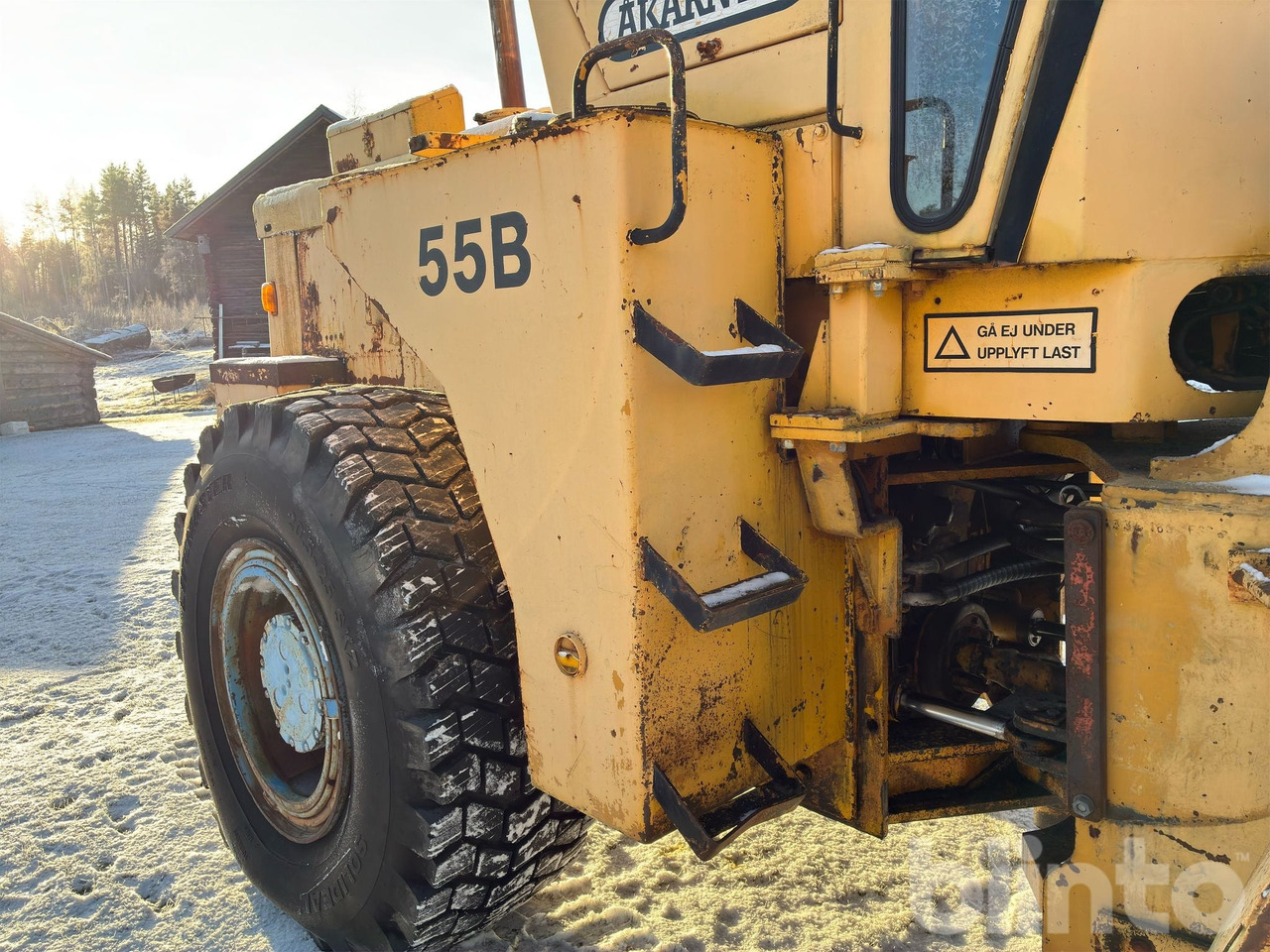 Utovarivač na kotačima Clark 55: slika Utovarivač na kotačima Clark 55 Utovarivač na kotačima Clark 55: slika Utovarivač na kotačima Clark 55