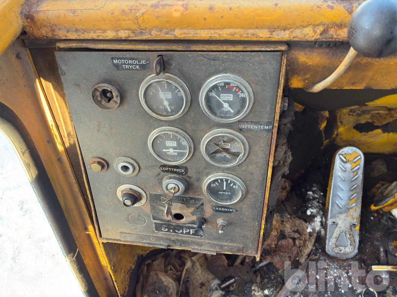 Utovarivač na kotačima Clark 55: slika Utovarivač na kotačima Clark 55 Utovarivač na kotačima Clark 55: slika Utovarivač na kotačima Clark 55