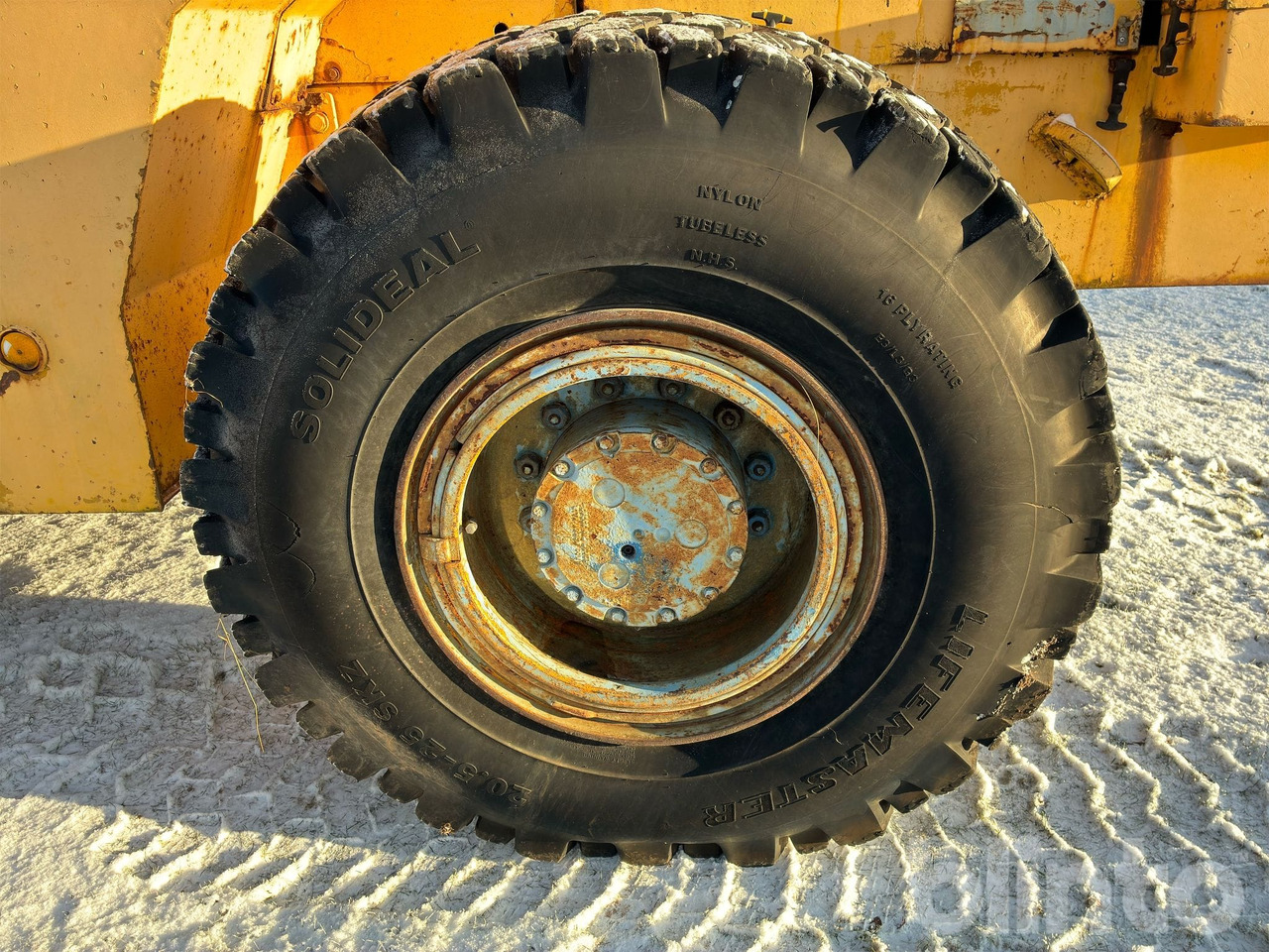 Utovarivač na kotačima Clark 55: slika Utovarivač na kotačima Clark 55 Utovarivač na kotačima Clark 55: slika Utovarivač na kotačima Clark 55