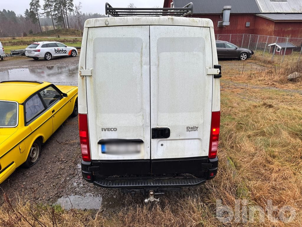 IVECO DAILY 35C15 - Dostavno vozilo: slika IVECO DAILY 35C15 - Dostavno vozilo IVECO DAILY 35C15 - Dostavno vozilo: slika IVECO DAILY 35C15 - Dostavno vozilo