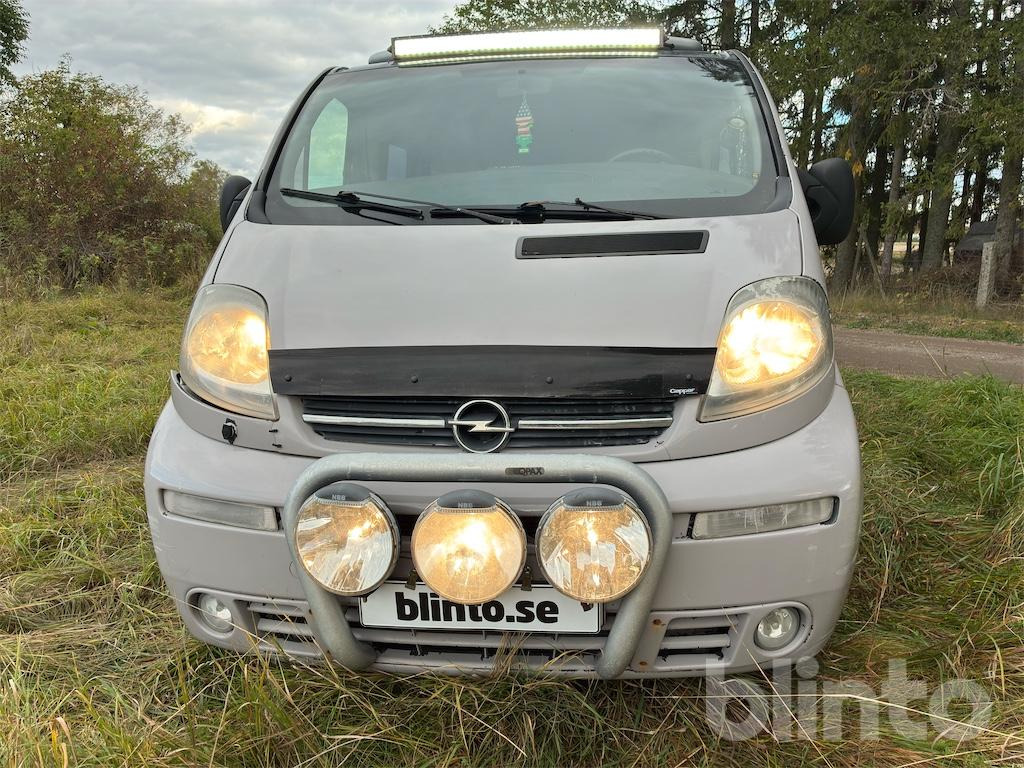 OPEL VIVARO VAN F7BDB6 - Dostavno vozilo: slika  OPEL VIVARO VAN F7BDB6 - Dostavno vozilo OPEL VIVARO VAN F7BDB6 - Dostavno vozilo: slika  OPEL VIVARO VAN F7BDB6 - Dostavno vozilo
