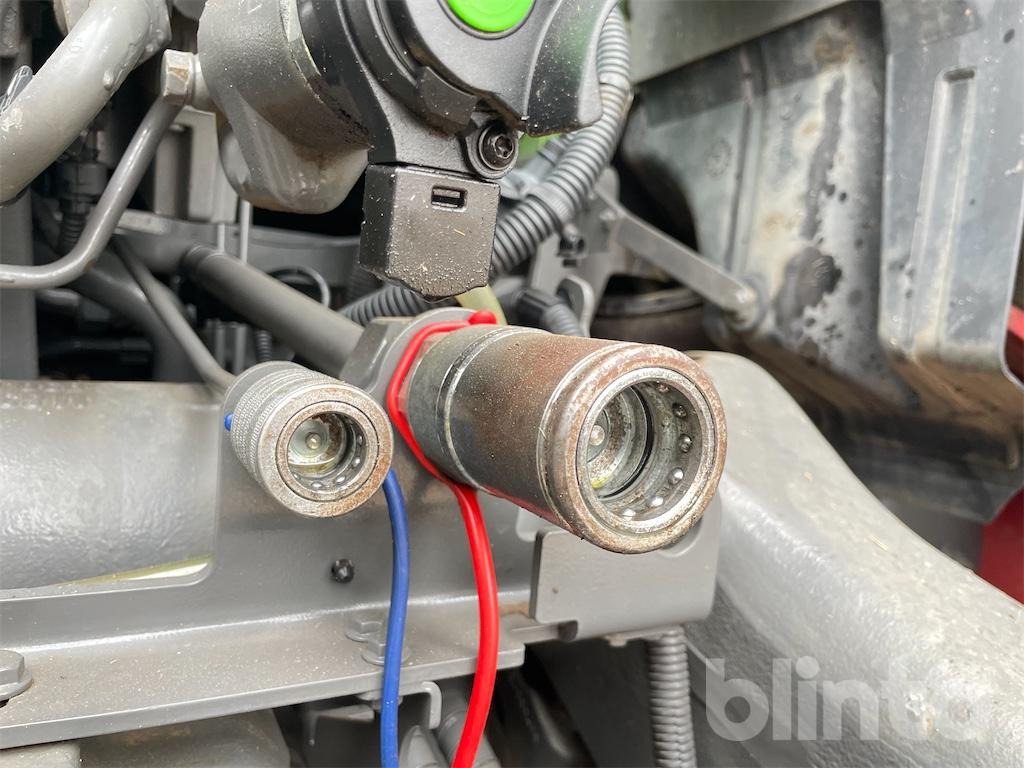 Traktor Fendt 828 Vario: slika Traktor Fendt 828 Vario