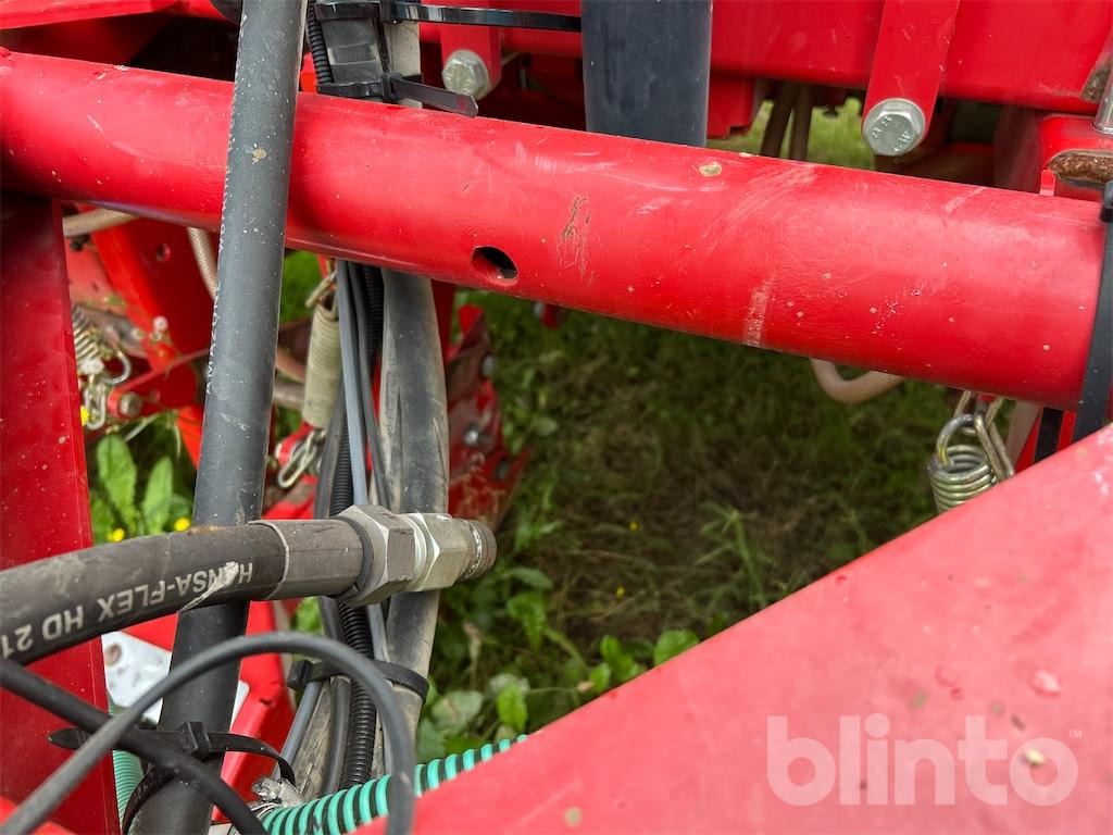 Sadilica za krumpir GRIMME GB 430  (2013): slika Sadilica za krumpir GRIMME GB 430  (2013)