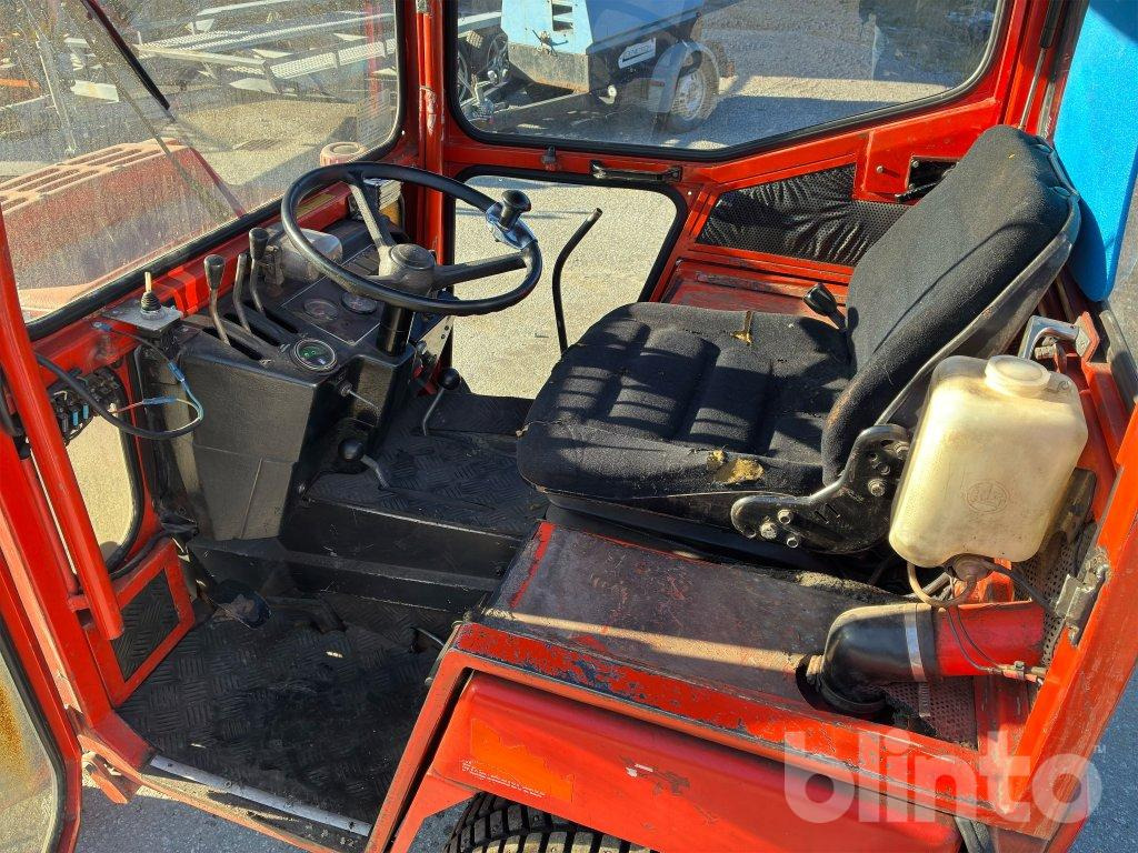 Traktor HAKOTRAC 3800 D: slika Traktor HAKOTRAC 3800 D Traktor HAKOTRAC 3800 D: slika Traktor HAKOTRAC 3800 D