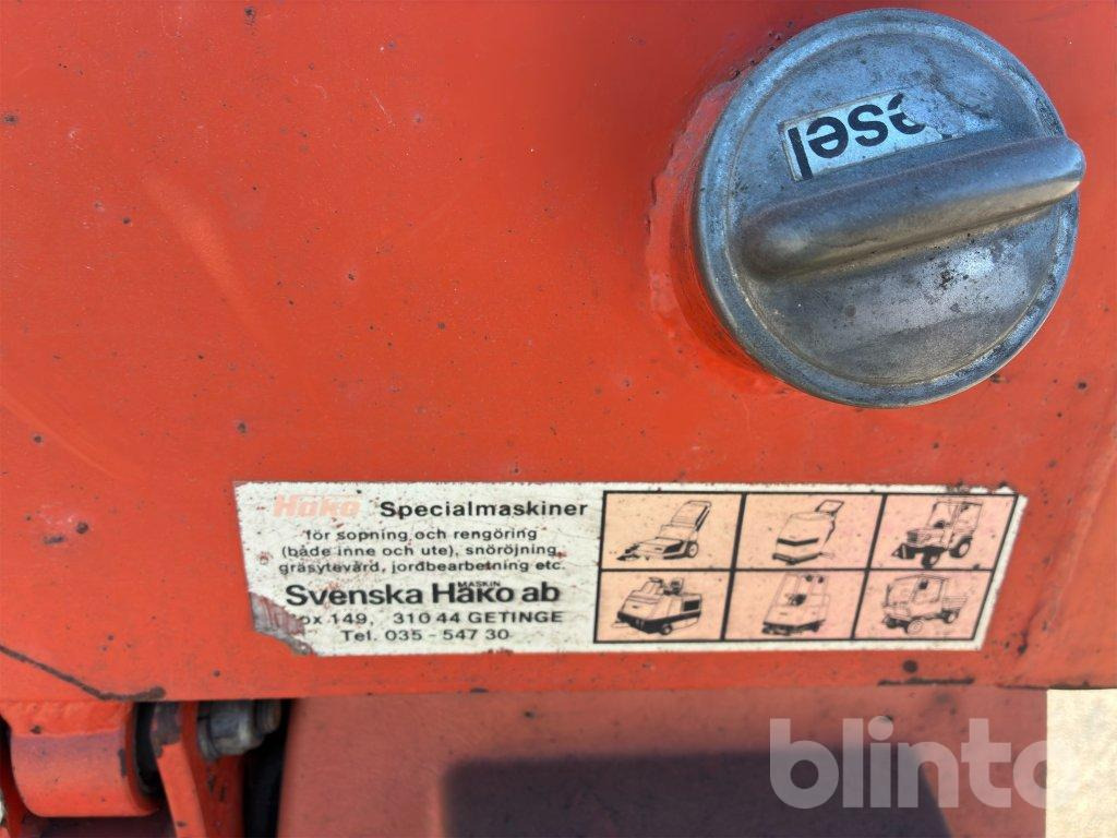 Traktor HAKOTRAC 3800 D: slika Traktor HAKOTRAC 3800 D Traktor HAKOTRAC 3800 D: slika Traktor HAKOTRAC 3800 D