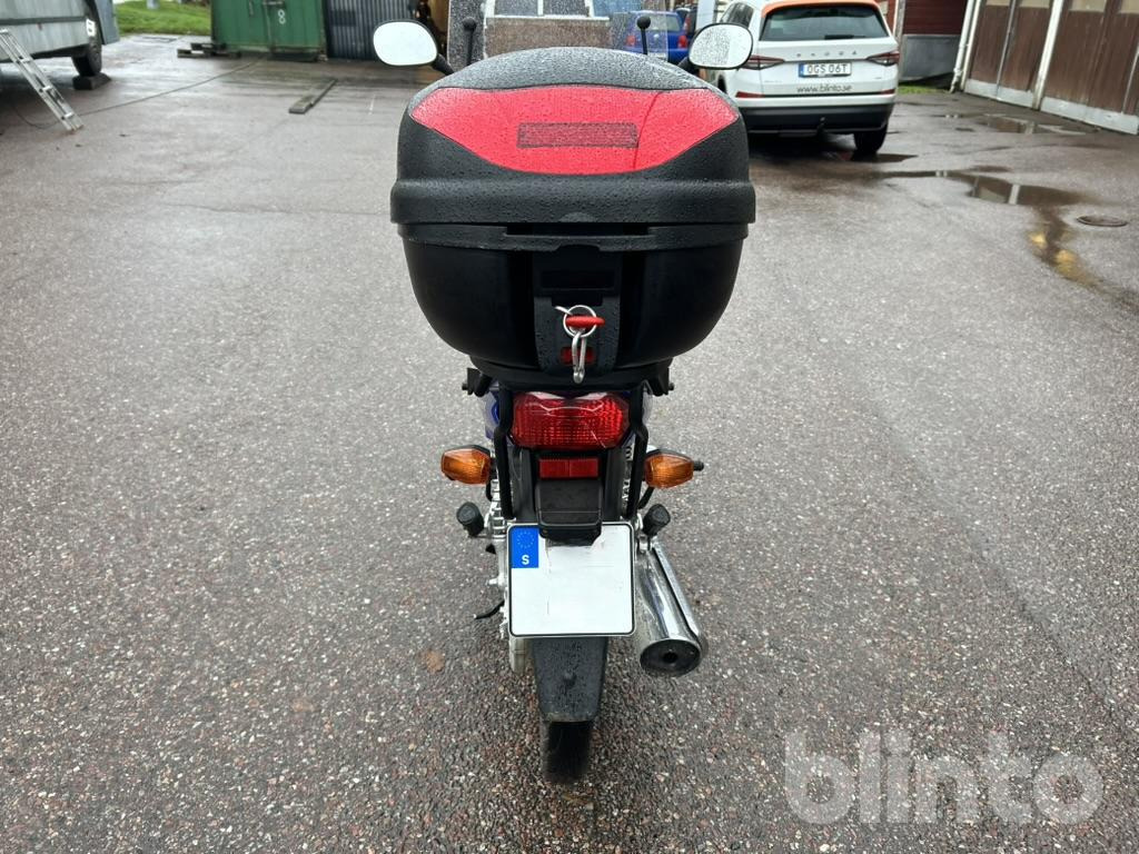 HONDA INNOVA 125 - Motocikl: slika HONDA INNOVA 125 - Motocikl HONDA INNOVA 125 - Motocikl: slika HONDA INNOVA 125 - Motocikl