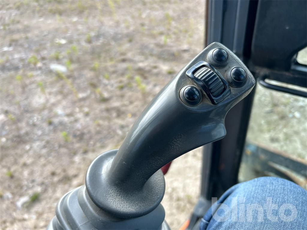 Bager gusjeničar Hitachi: slika Bager gusjeničar Hitachi