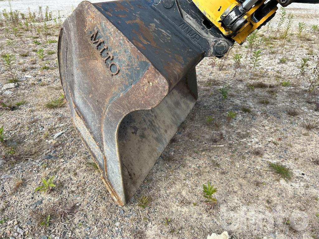 Bager gusjeničar Hitachi: slika Bager gusjeničar Hitachi