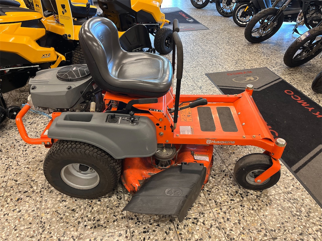 Husqvarna RZ4219 - Vrtna kosilica: slika Husqvarna RZ4219 - Vrtna kosilica Husqvarna RZ4219 - Vrtna kosilica: slika Husqvarna RZ4219 - Vrtna kosilica