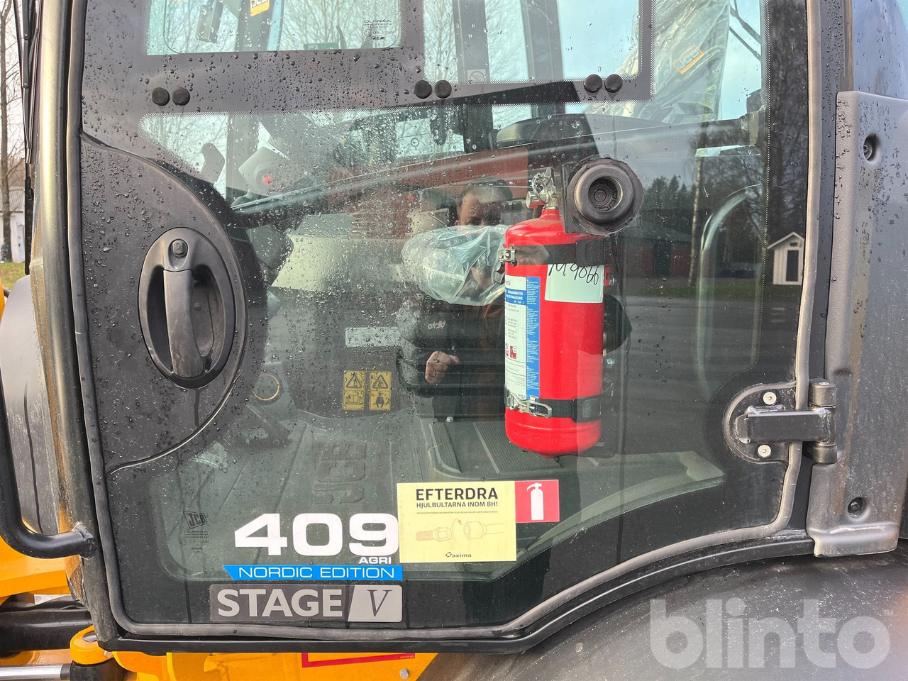 Utovarivač na kotačima JCB 409 SV AG Nordic Edition (Stage V): slika Utovarivač na kotačima JCB 409 SV AG Nordic Edition (Stage V)