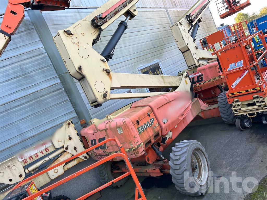 JLG E600JP Reparationsobjekt - Zglobni krak: slika JLG E600JP Reparationsobjekt - Zglobni krak JLG E600JP Reparationsobjekt - Zglobni krak: slika JLG E600JP Reparationsobjekt - Zglobni krak