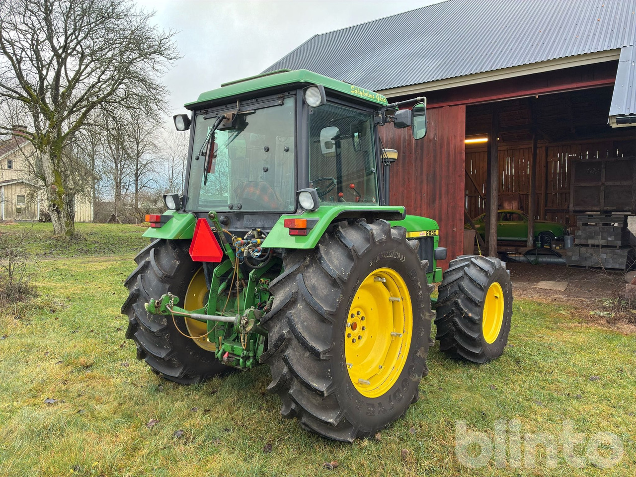 JOHN DEERE 2850 4WD - Traktor: slika JOHN DEERE 2850 4WD - Traktor JOHN DEERE 2850 4WD - Traktor: slika JOHN DEERE 2850 4WD - Traktor