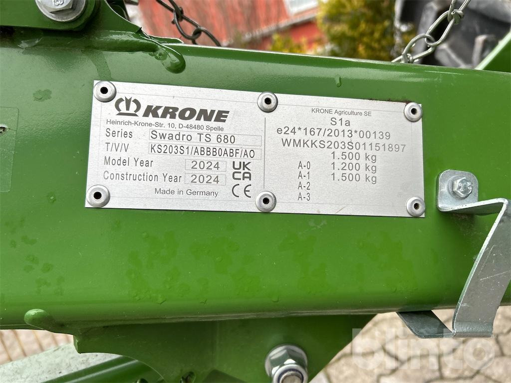 KRONE Swadro TS 680 (2024) - Prevrtač sijena/ Grabulje: slika KRONE Swadro TS 680 (2024) - Prevrtač sijena/ Grabulje KRONE Swadro TS 680 (2024) - Prevrtač sijena/ Grabulje: slika KRONE Swadro TS 680 (2024) - Prevrtač sijena/ Grabulje