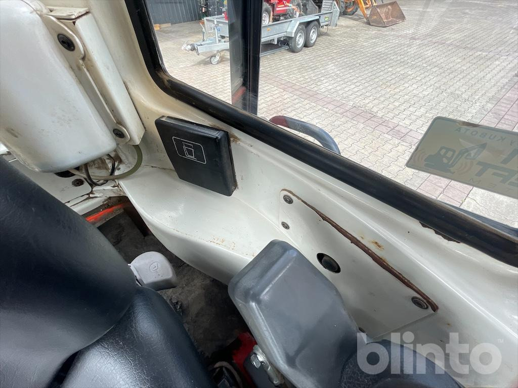 Mini bager KUBOTA KX101-3A2: slika Mini bager KUBOTA KX101-3A2