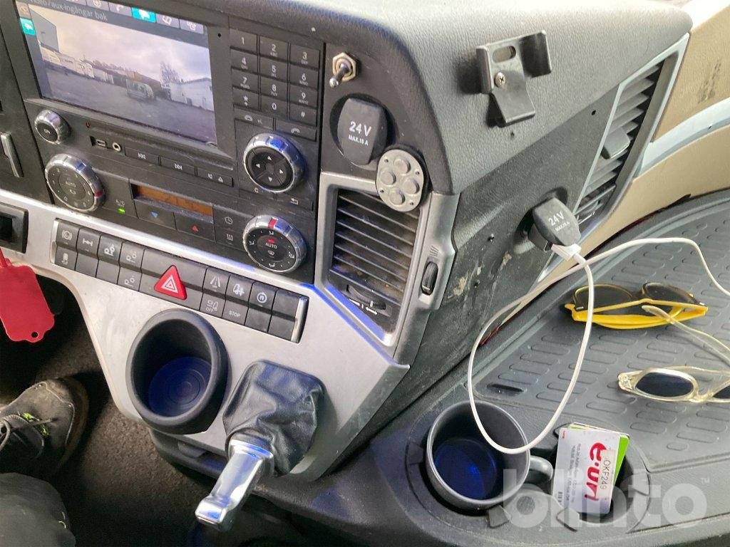 Kamion MERCEDES-BENZ: slika Kamion MERCEDES-BENZ