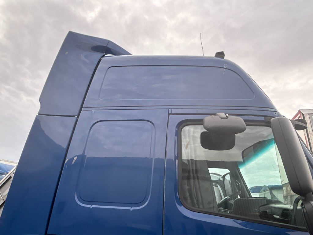 Kamion VOLVO: slika Kamion VOLVO