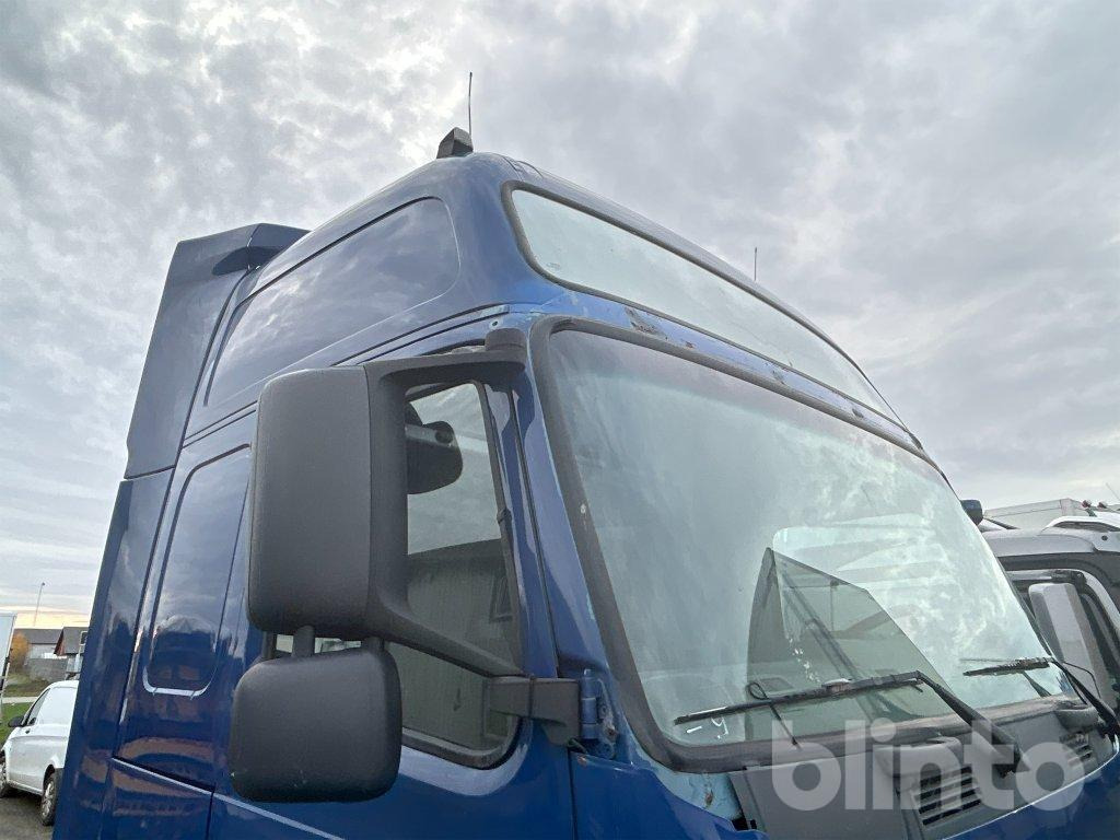 Kamion VOLVO: slika Kamion VOLVO