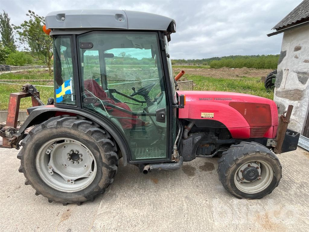 MASSEY FERGUSON MF3435GE - Traktor: slika MASSEY FERGUSON MF3435GE - Traktor MASSEY FERGUSON MF3435GE - Traktor: slika MASSEY FERGUSON MF3435GE - Traktor