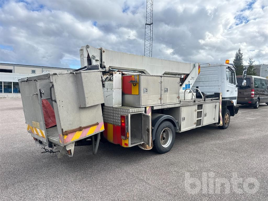 MERCEDES BENZ 817 - Podizna platforma montirana na kamion: slika MERCEDES BENZ 817 - Podizna platforma montirana na kamion MERCEDES BENZ 817 - Podizna platforma montirana na kamion: slika MERCEDES BENZ 817 - Podizna platforma montirana na kamion