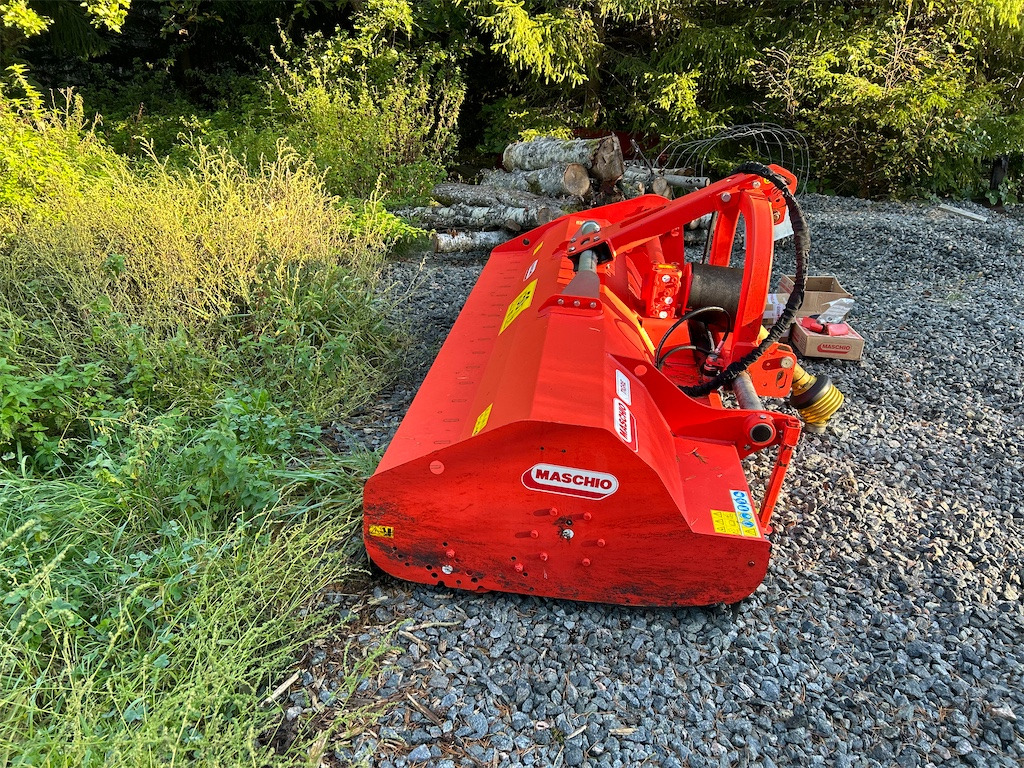 Maschio Tigre 250 - Malčer sa čekićima: slika Maschio Tigre 250 - Malčer sa čekićima Maschio Tigre 250 - Malčer sa čekićima: slika Maschio Tigre 250 - Malčer sa čekićima