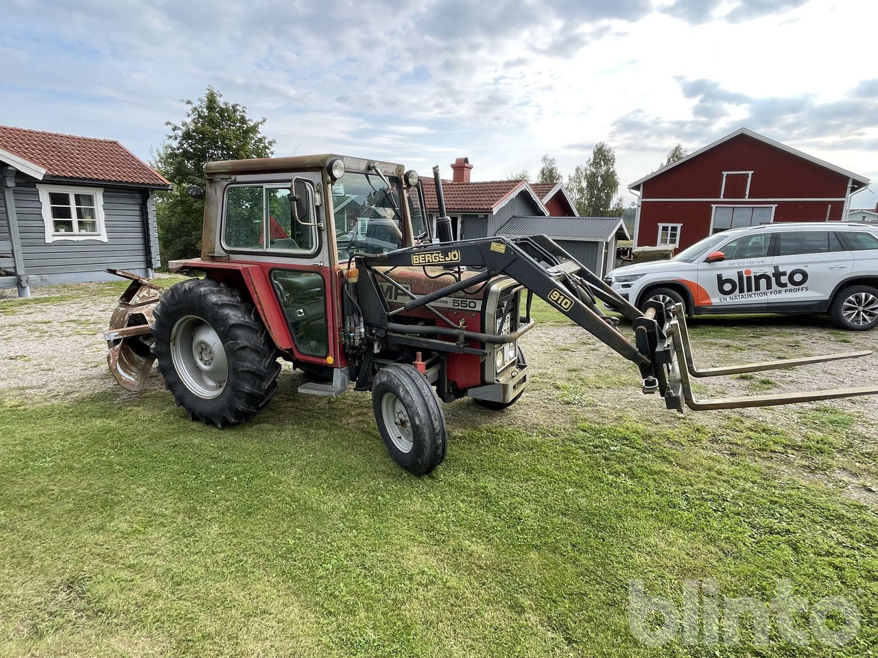 Massey Ferguson 550 - Traktor: slika Massey Ferguson 550 - Traktor Massey Ferguson 550 - Traktor: slika Massey Ferguson 550 - Traktor