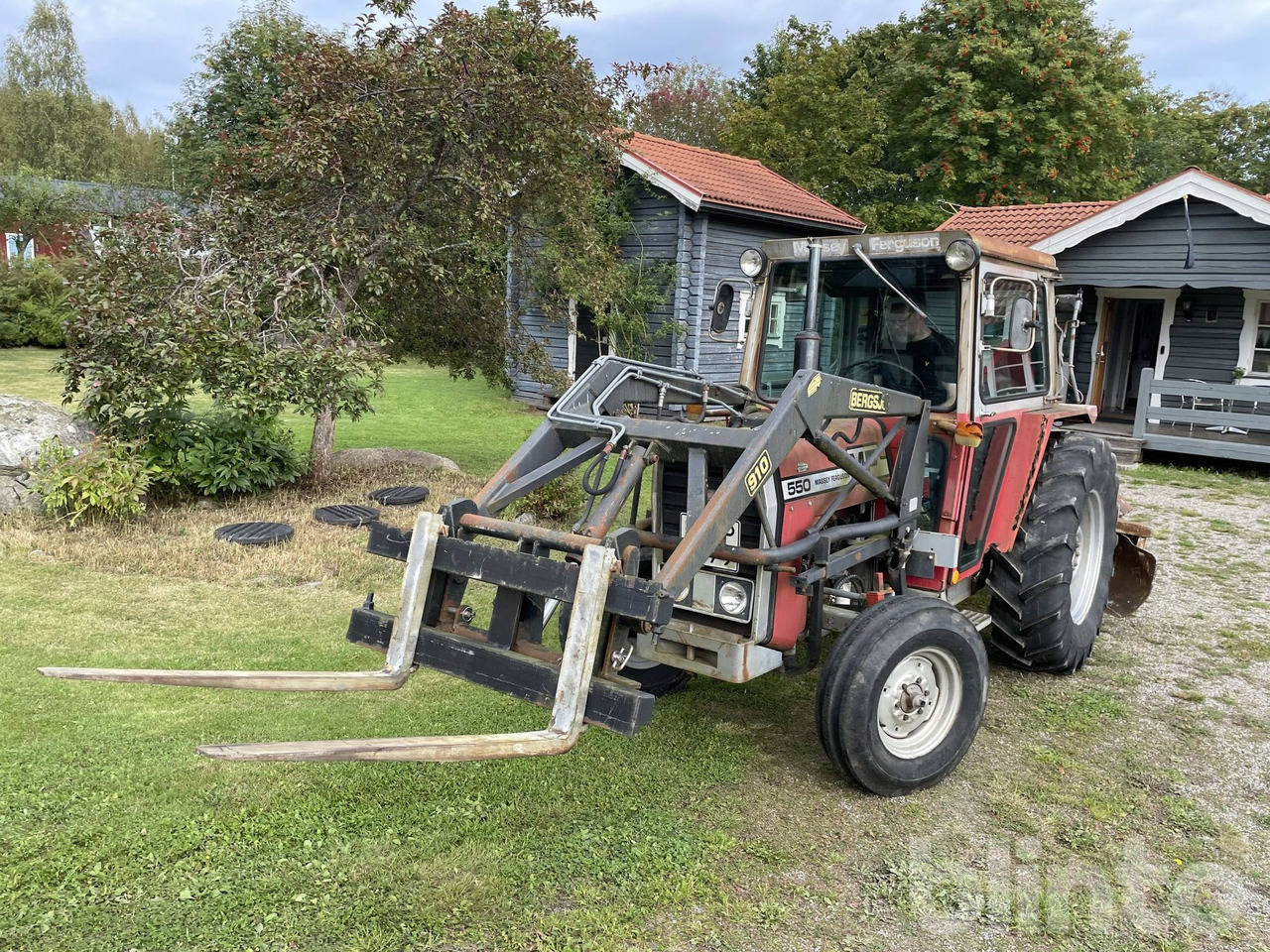 Massey Ferguson 550 - Traktor: slika Massey Ferguson 550 - Traktor Massey Ferguson 550 - Traktor: slika Massey Ferguson 550 - Traktor
