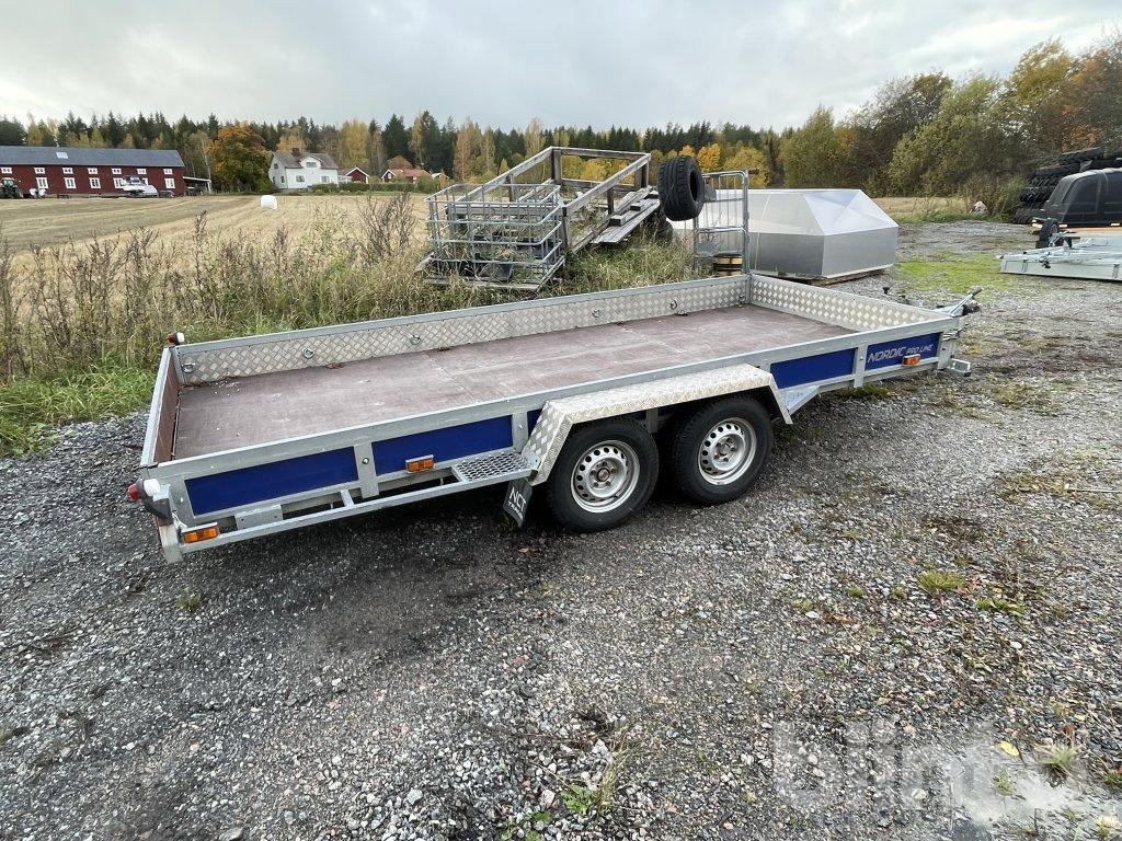 NORDIC 2700TD - Prikolica plato/ Otvoreni sanduk: slika  NORDIC 2700TD - Prikolica plato/ Otvoreni sanduk NORDIC 2700TD - Prikolica plato/ Otvoreni sanduk: slika  NORDIC 2700TD - Prikolica plato/ Otvoreni sanduk