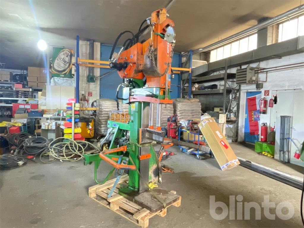 Posch Hydo Combi 24 (2012) - Cjepač drva: slika Posch Hydo Combi 24 (2012) - Cjepač drva Posch Hydo Combi 24 (2012) - Cjepač drva: slika Posch Hydo Combi 24 (2012) - Cjepač drva