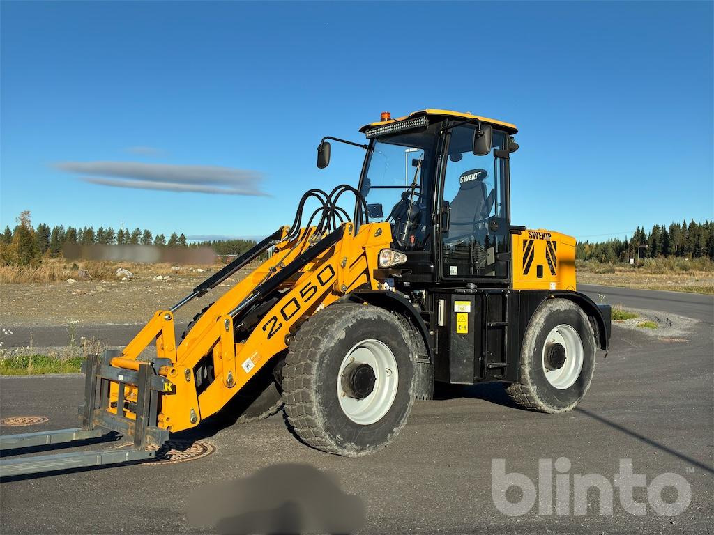 Swekip 2050 inklusive långgafflar och planeringsskopa - Utovarivač na kotačima: slika Swekip 2050 inklusive långgafflar och planeringsskopa - Utovarivač na kotačima Swekip 2050 inklusive långgafflar och planeringsskopa - Utovarivač na kotačima: slika Swekip 2050 inklusive långgafflar och planeringsskopa - Utovarivač na kotačima