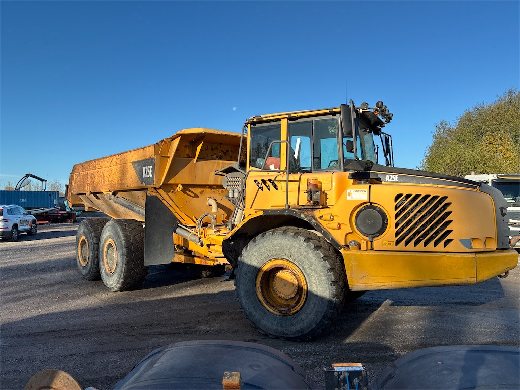 VOLVO A25E 6X6 - Zglobni istovarivač: slika VOLVO A25E 6X6 - Zglobni istovarivač VOLVO A25E 6X6 - Zglobni istovarivač: slika VOLVO A25E 6X6 - Zglobni istovarivač