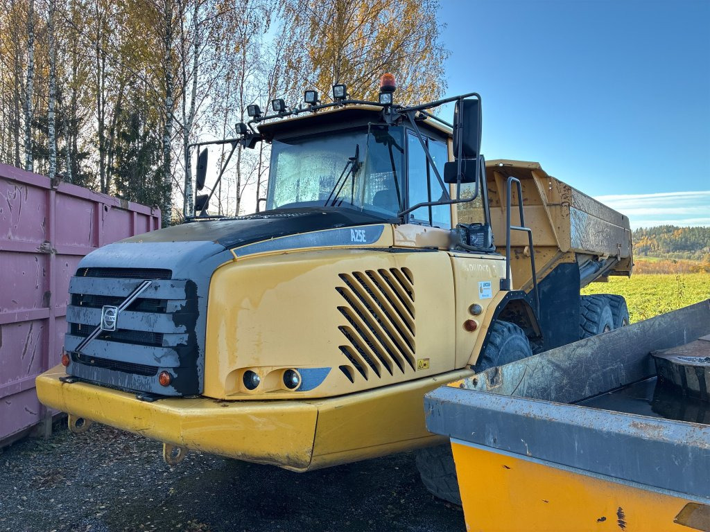 VOLVO A25E 6X6 - Zglobni istovarivač: slika VOLVO A25E 6X6 - Zglobni istovarivač VOLVO A25E 6X6 - Zglobni istovarivač: slika VOLVO A25E 6X6 - Zglobni istovarivač